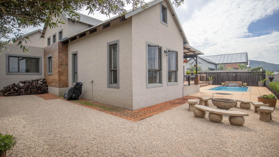 To Let 3 Bedroom Property for Rent in The Coves North West